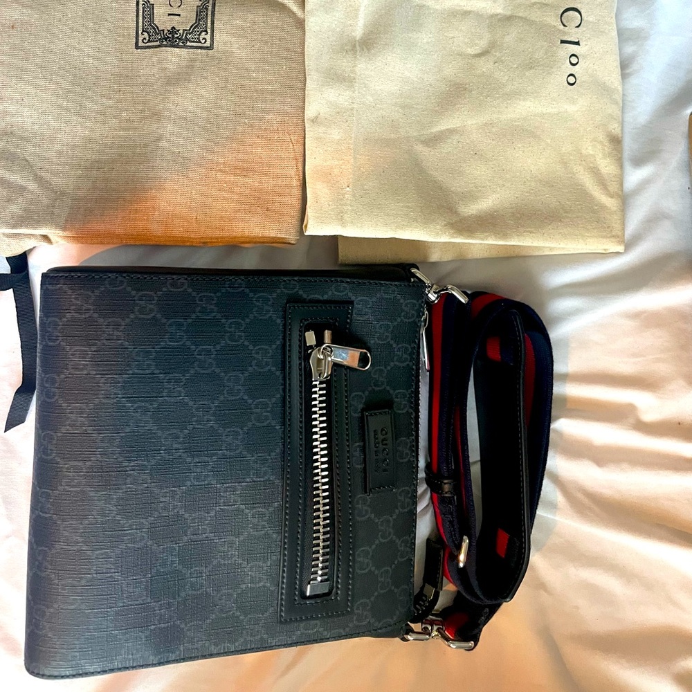 Brand new Gucci messenger bag with original packaging